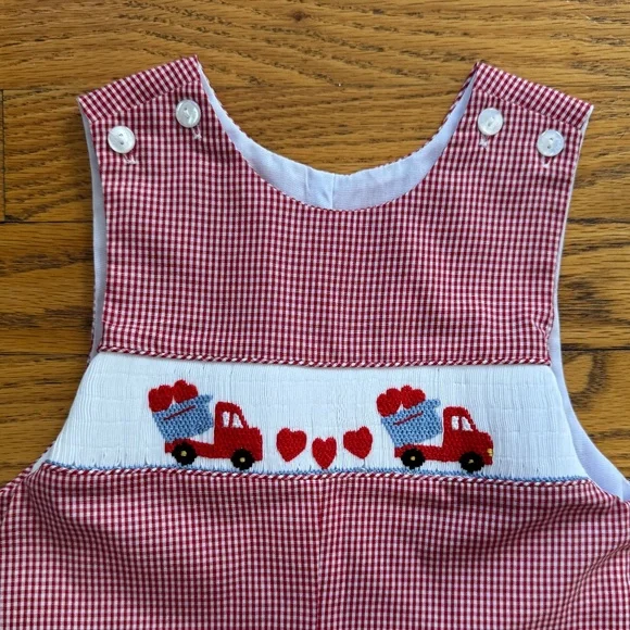 PETIT BEBE BNWT Jon Jon Heart Dump Truck Smocked Romper in Red Check Size 9M - Picture 2 of 6